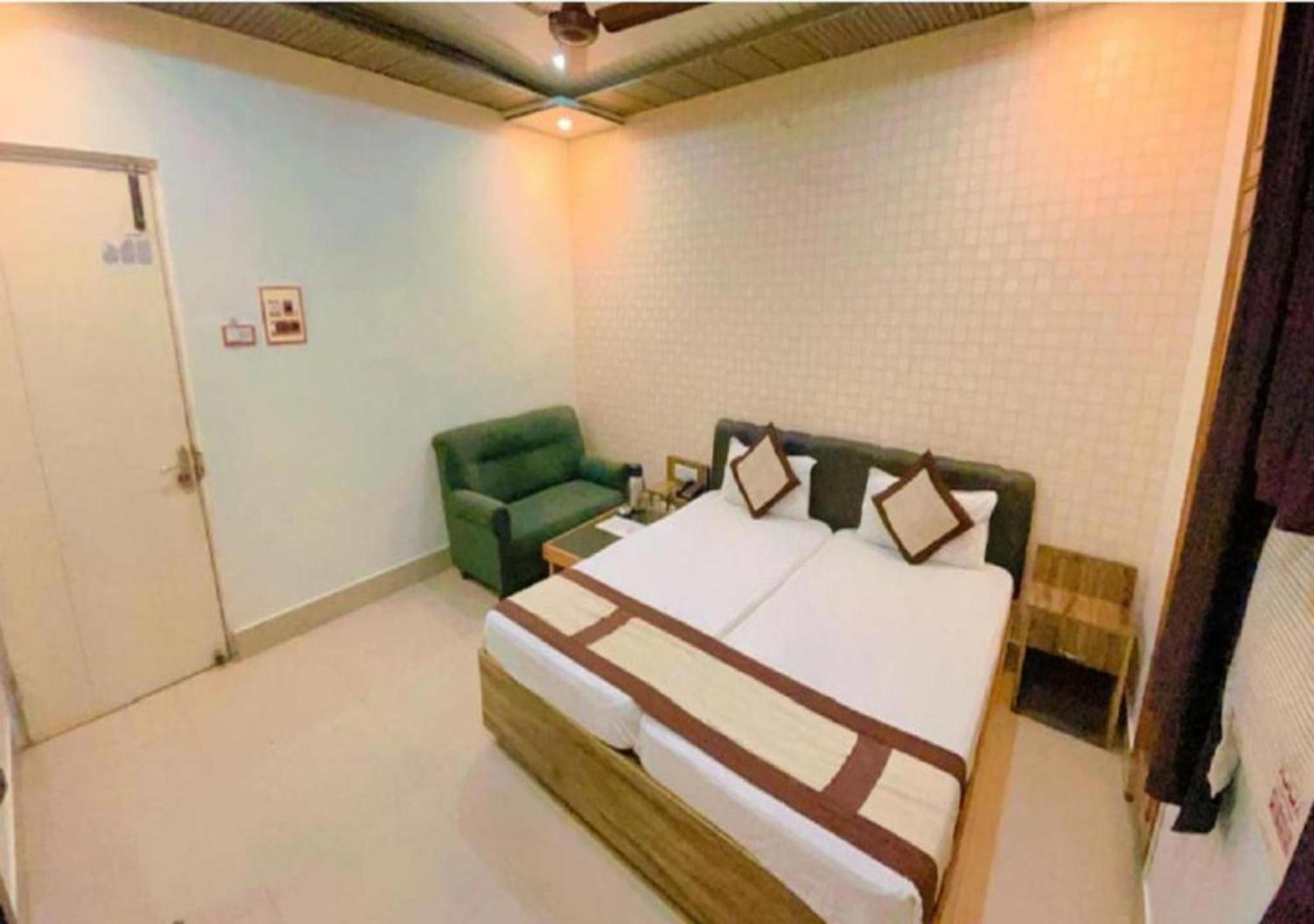Grg R P International Patna Hotel Patna  Ngoại thất bức ảnh