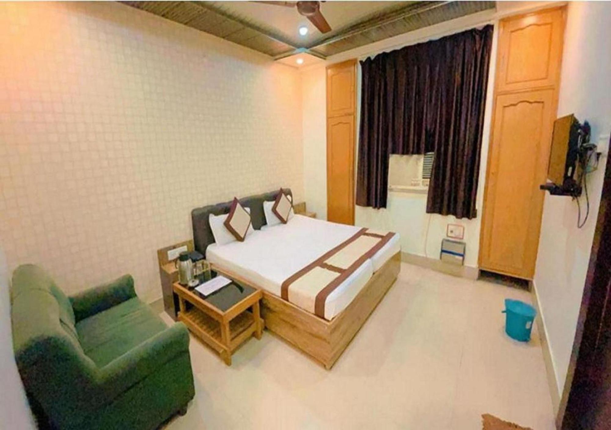Grg R P International Patna Hotel Patna  Ngoại thất bức ảnh