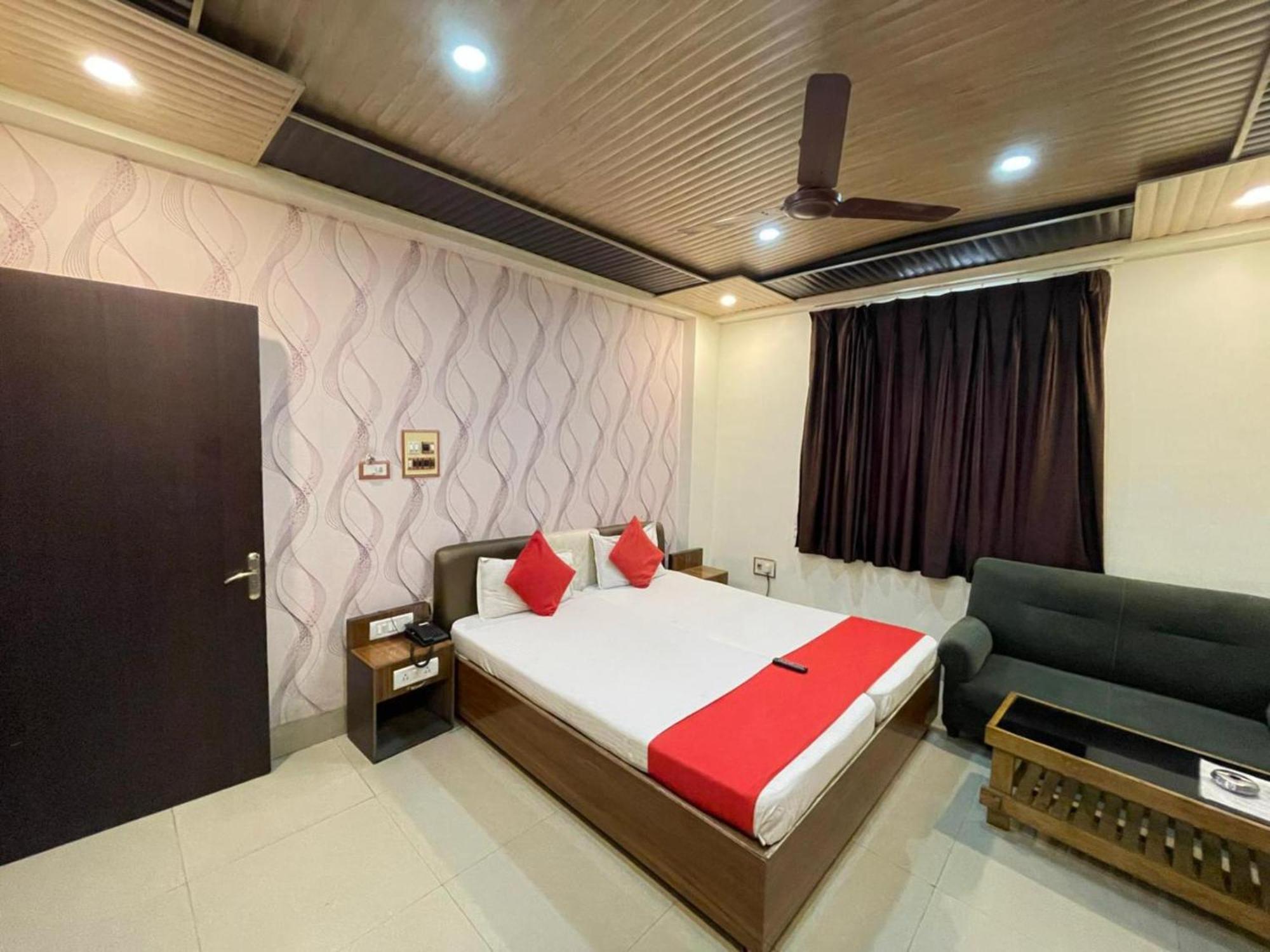 Grg R P International Patna Hotel Patna  Ngoại thất bức ảnh