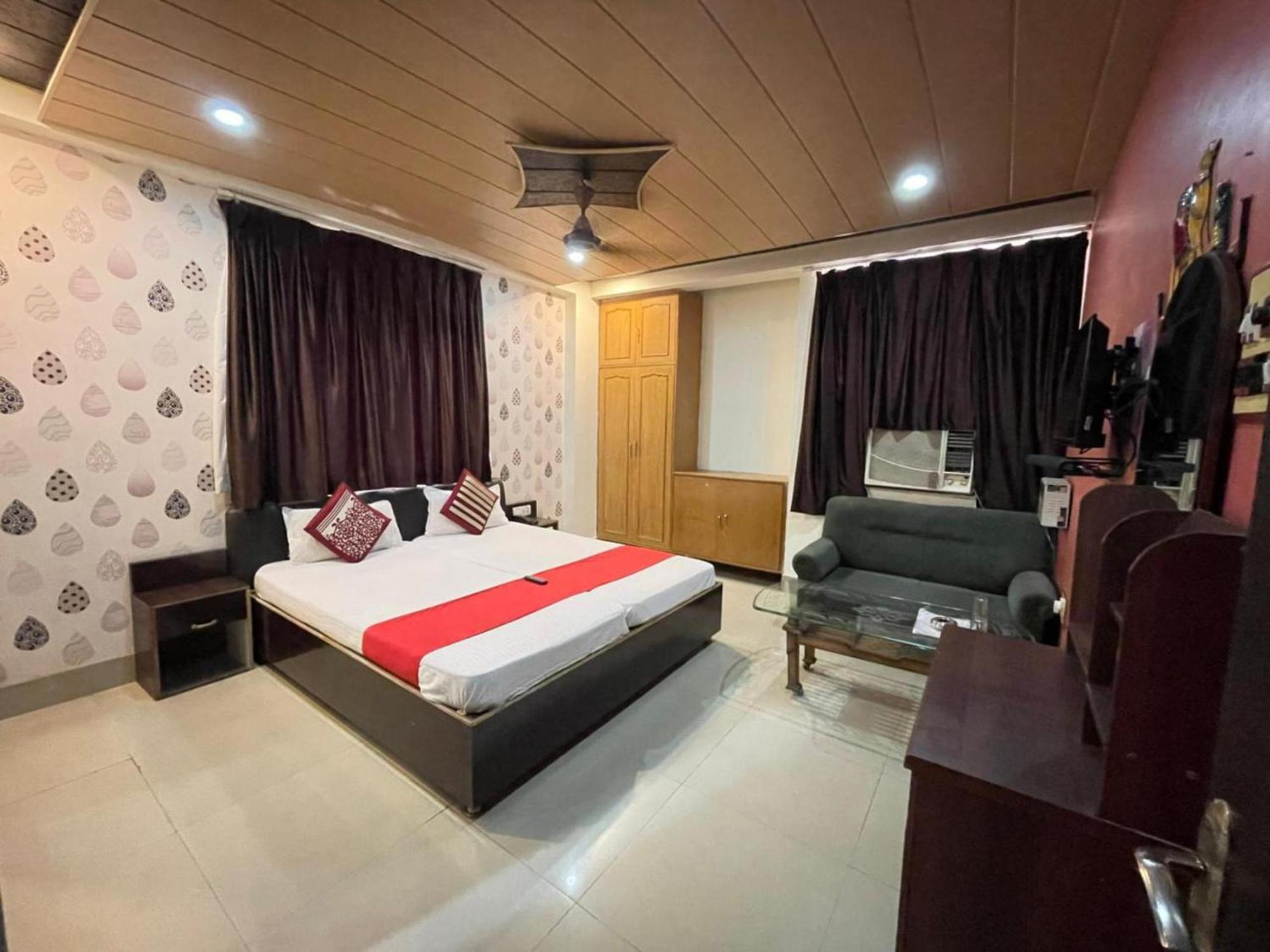 Grg R P International Patna Hotel Patna  Ngoại thất bức ảnh