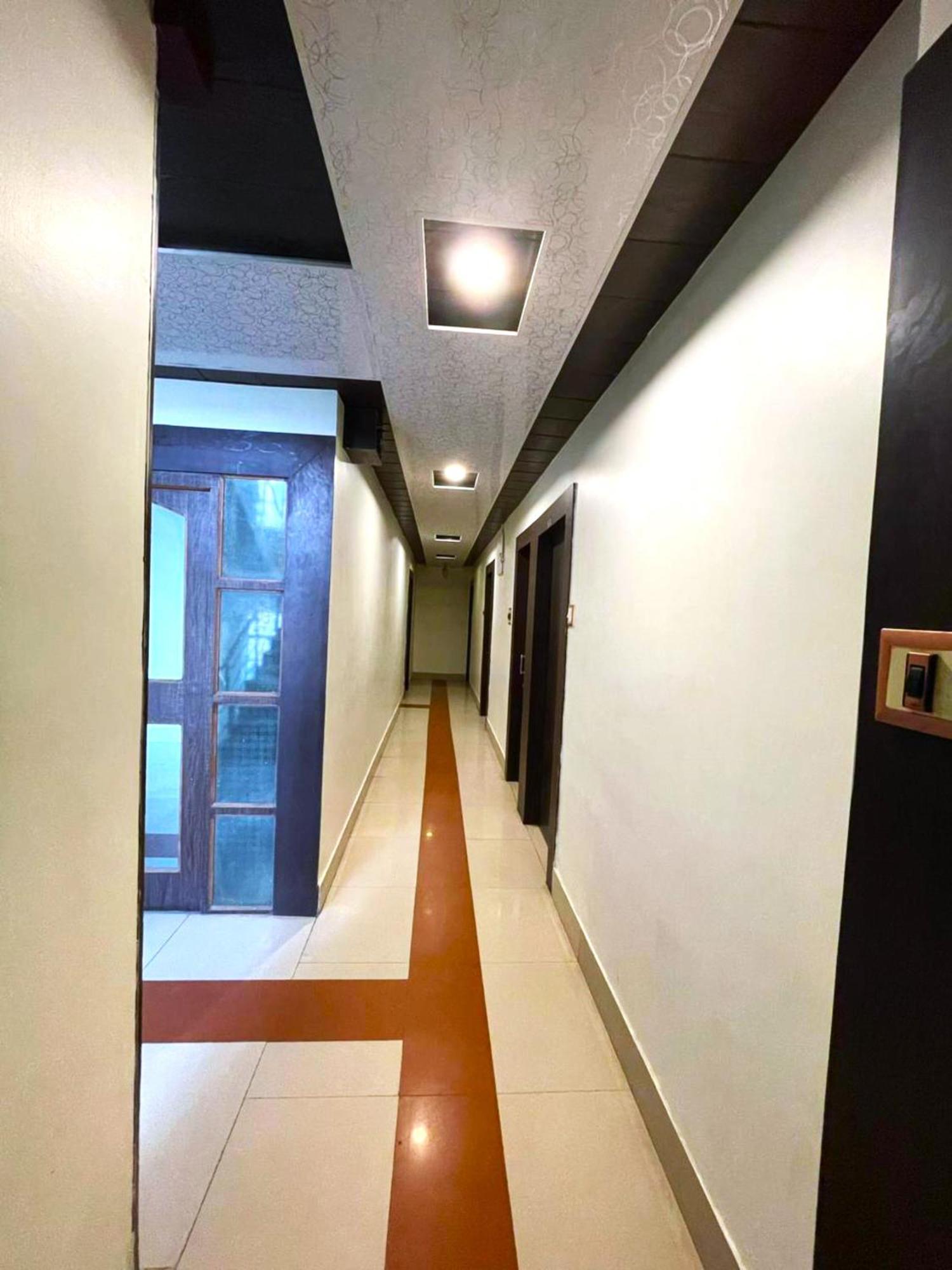 Grg R P International Patna Hotel Patna  Ngoại thất bức ảnh